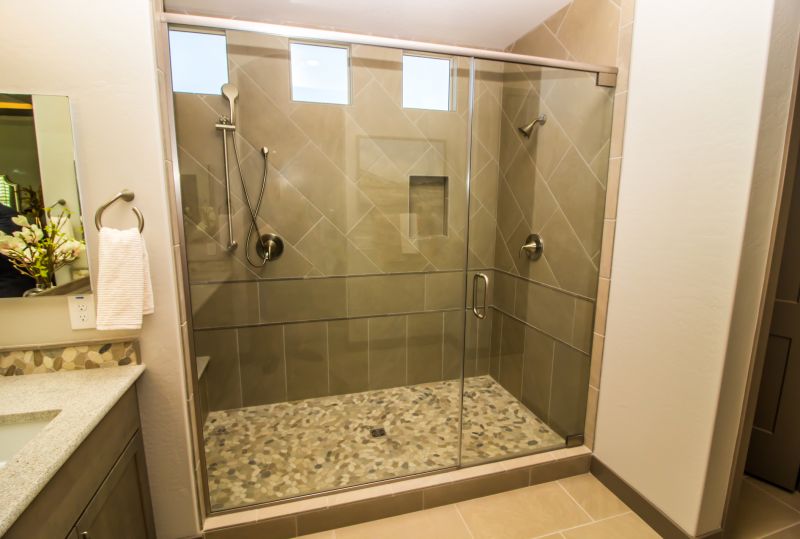Glass and Tile Combination Design